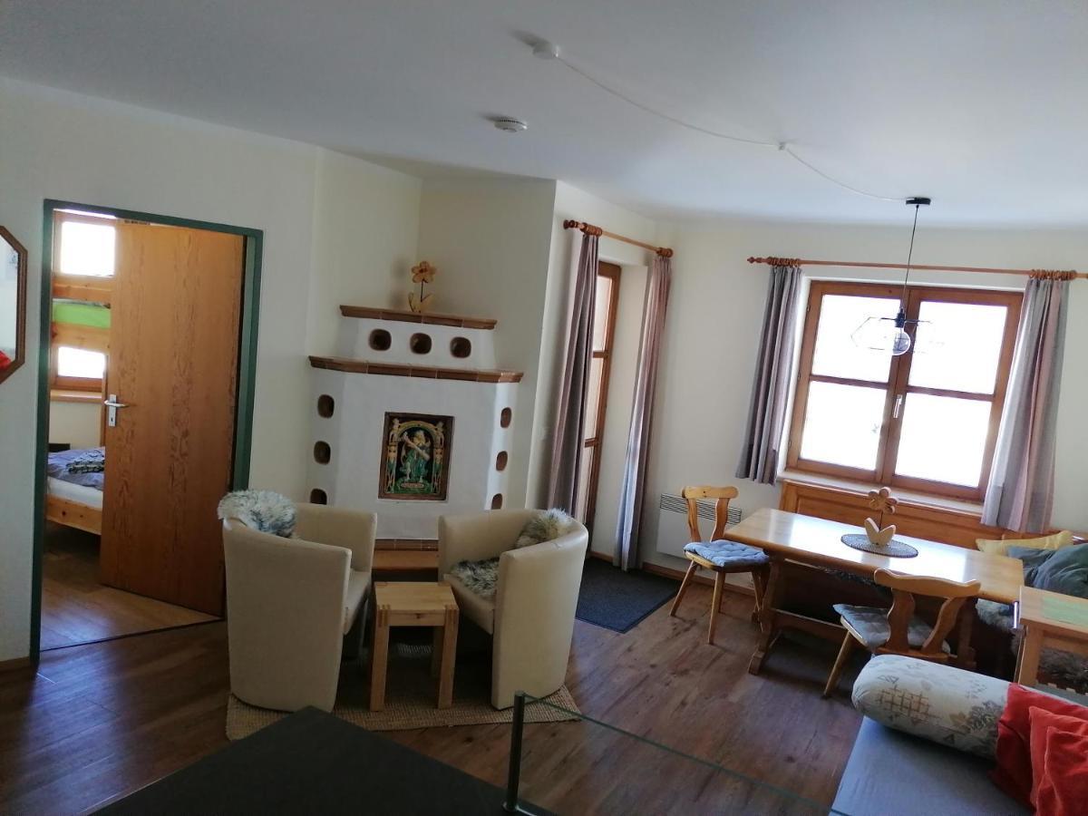 Apartments Susanne Und Jasmin - Haus Sonnleitn Sonnenalpe Nassfeld Exterior photo